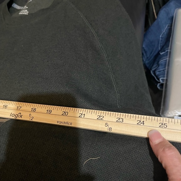 Van Heusen Men's Green Sweater NWT - Picture 3 of 10